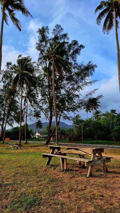 Rumah Tamu Tepi Pantai Hotel Dungun Ngoại thất bức ảnh